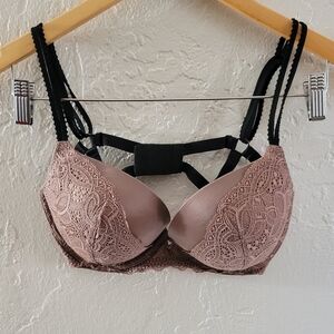 Victoria's Secret Very Sexy Push-Up Bra Pigeonnant Size 32DD